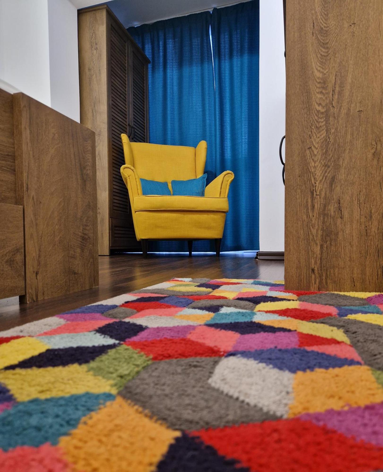 شقة House Of Colors Petroşani المظهر الخارجي الصورة
